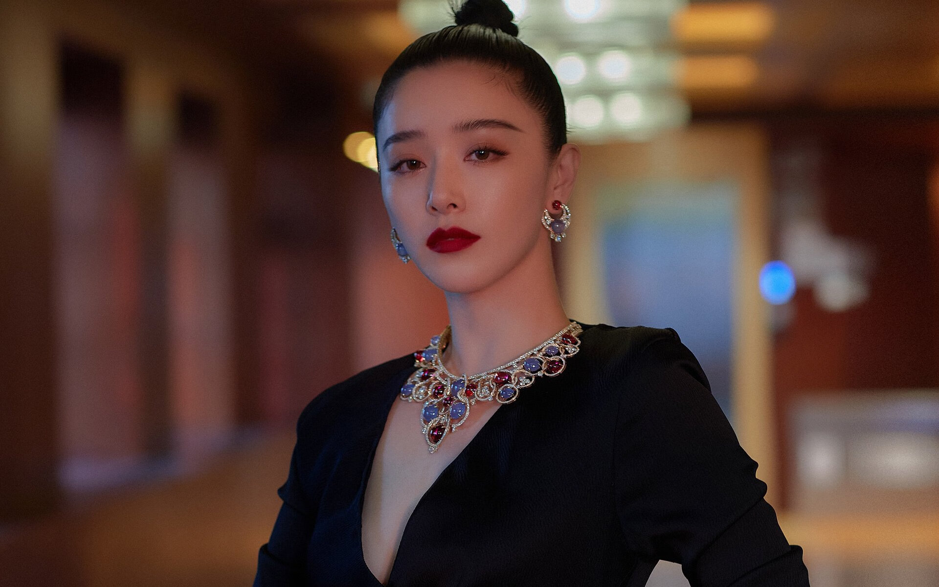 IM体育中国区官网-水晶宫主打边路速度形成压制，水晶宫队